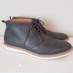 Mens gray chukka boots